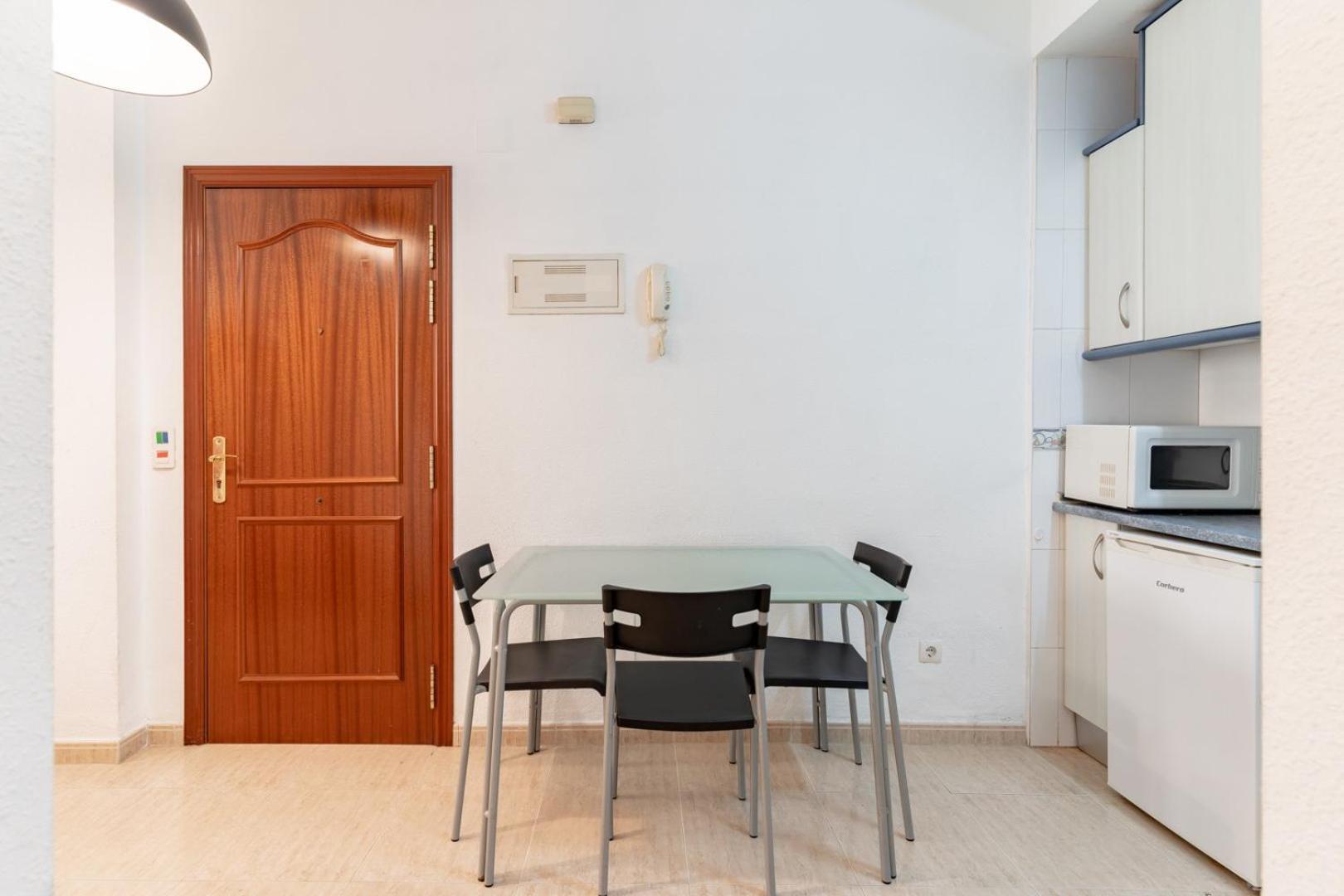 Guestready - Bella Casa En La Plaza De La Merced Малага Екстер'єр фото